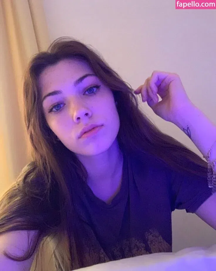 Reved Onlyfans Photo Gallery 