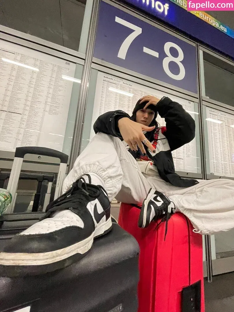 Reved Onlyfans Photo Gallery 