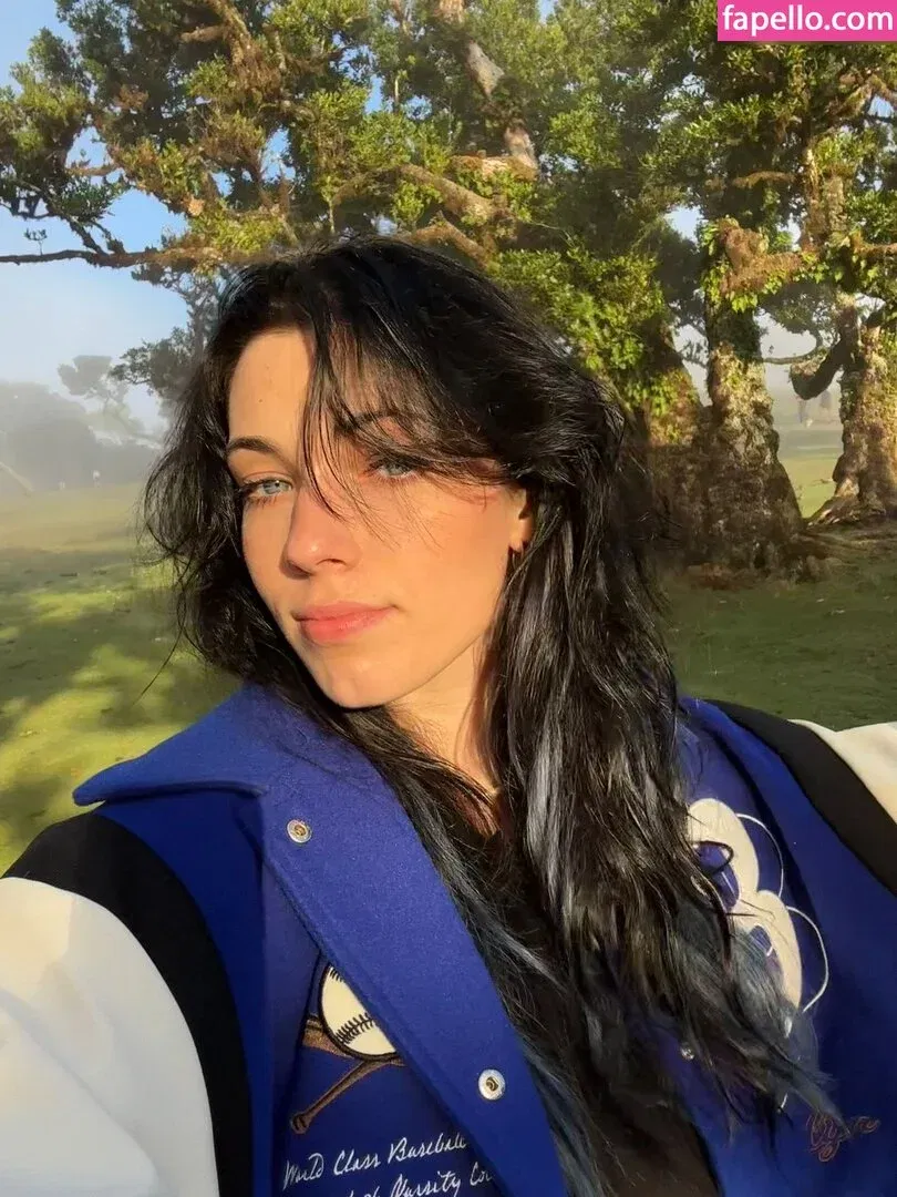 Reved Onlyfans Photo Gallery 