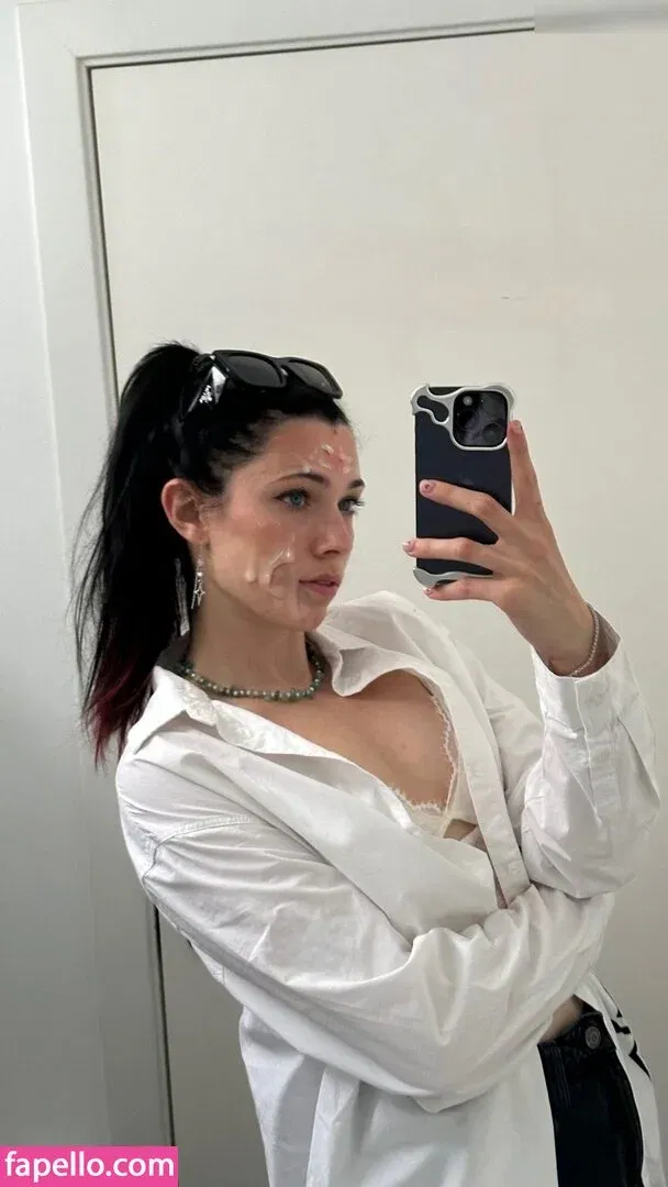 Reved Onlyfans Photo Gallery 