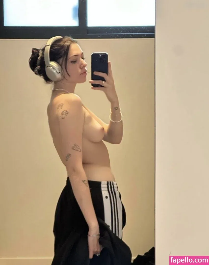 Reved Onlyfans Photo Gallery 