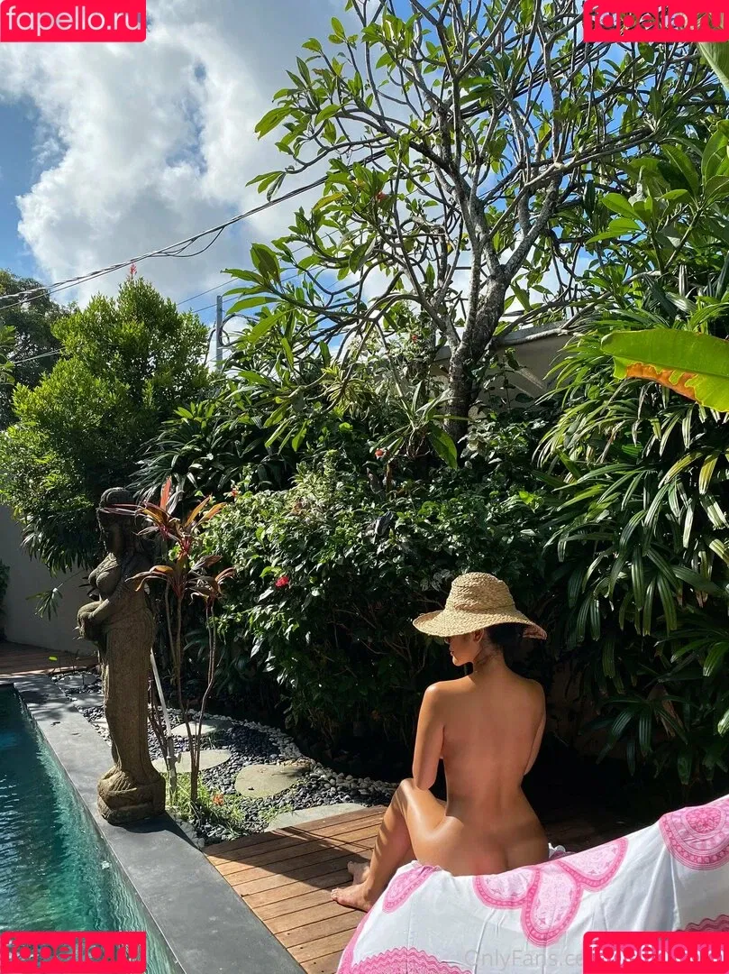 yourasianwetpussy Onlyfans Photo Gallery 