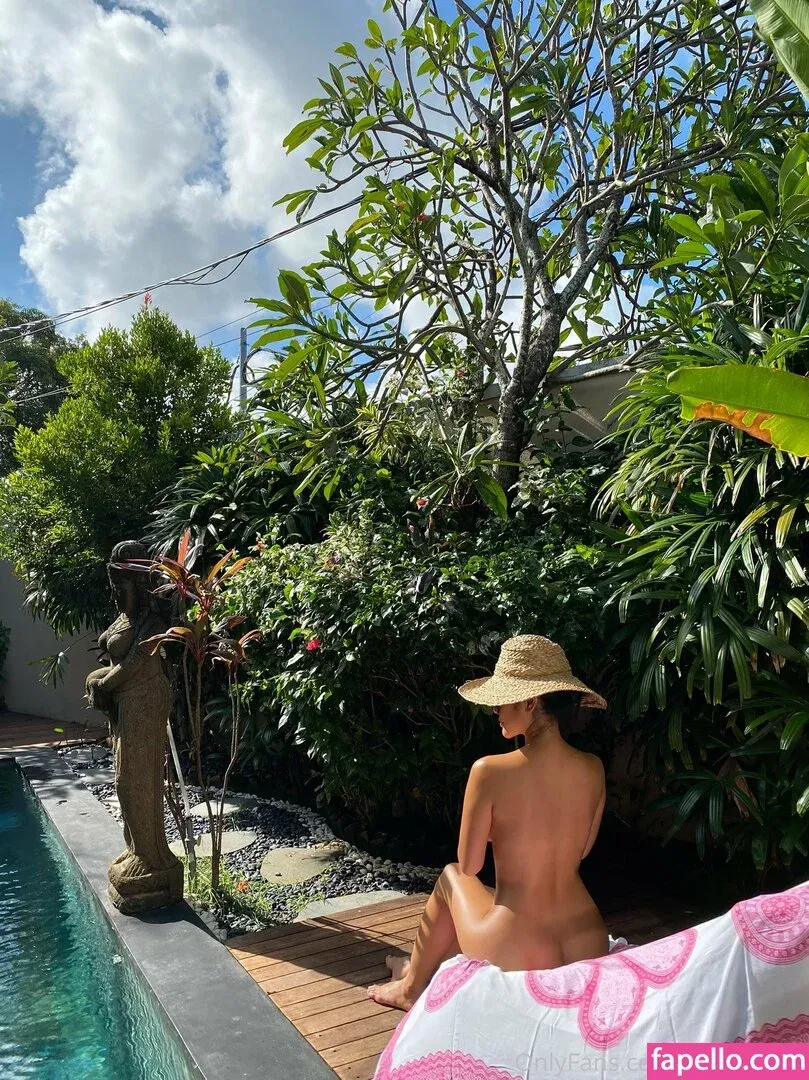 yourasianwetpussy Onlyfans Photo Gallery 