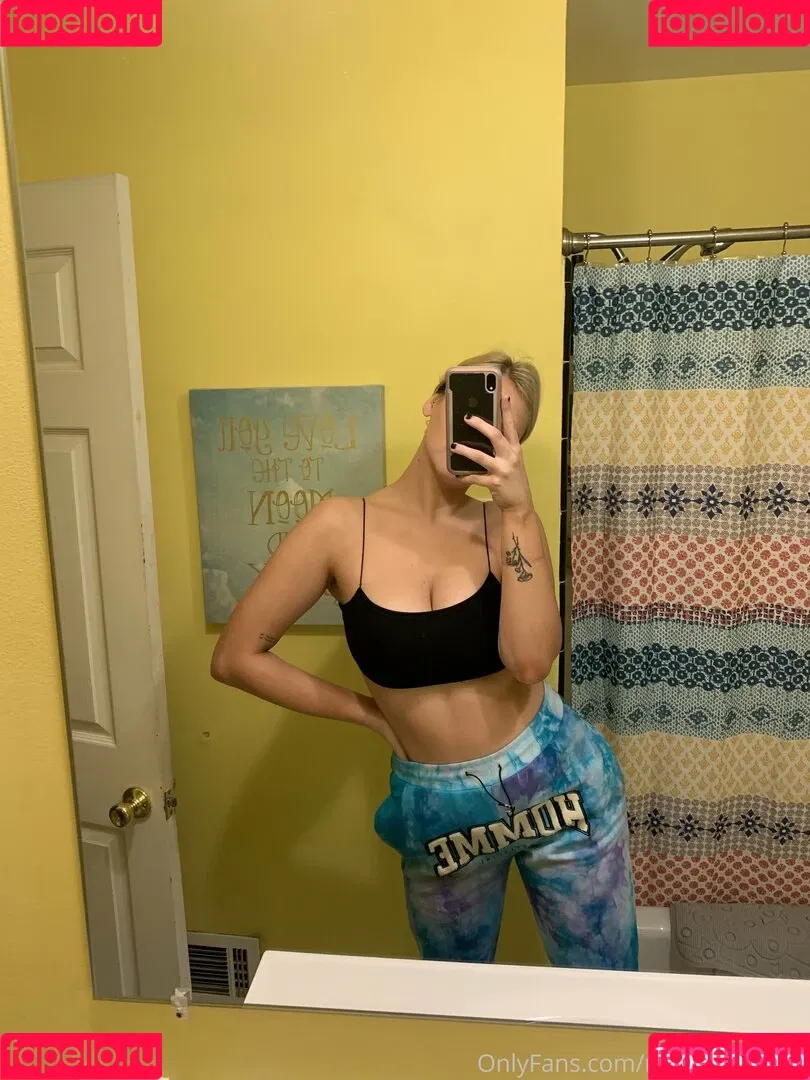 mollyomaliamollyomaliaaa Onlyfans Photo Gallery 