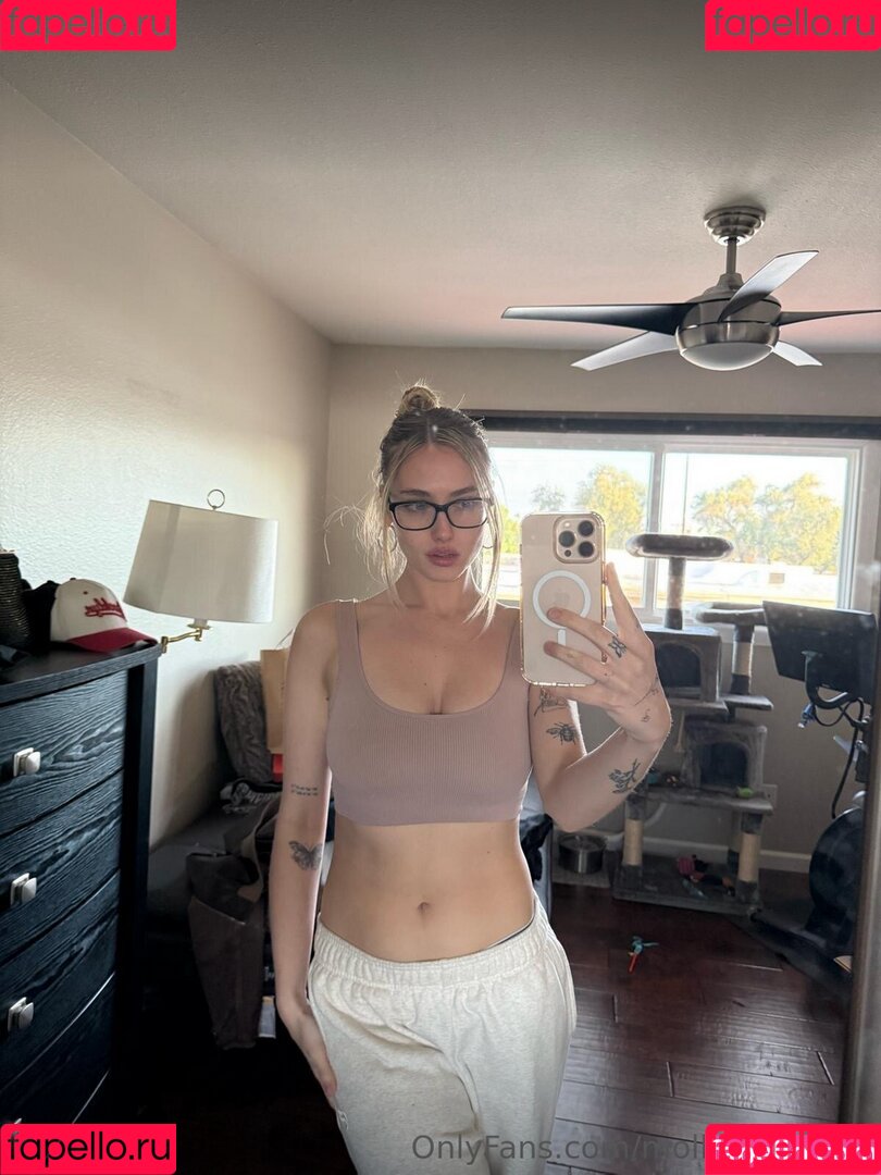 mollyomaliamollyomaliaaa Onlyfans Photo Gallery 