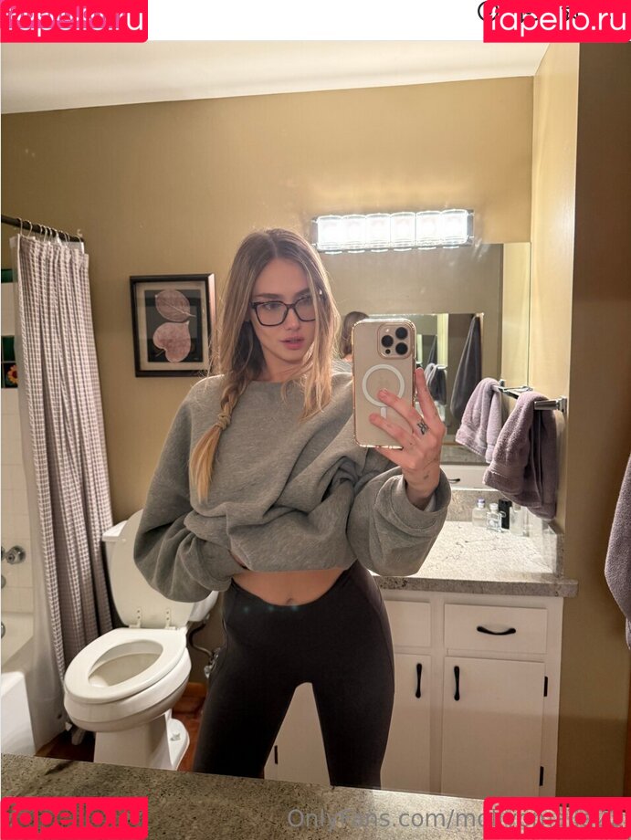 mollyomaliamollyomaliaaa Onlyfans Photo Gallery 