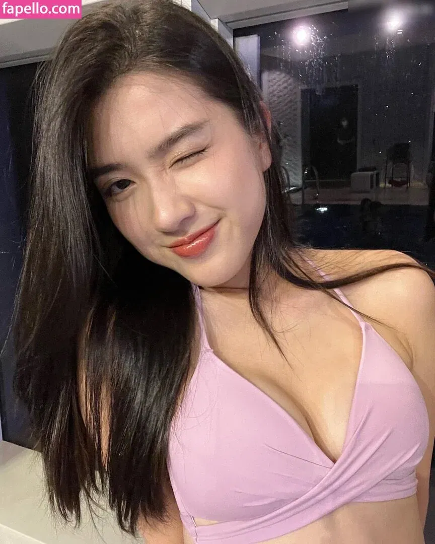Vivian Lai Onlyfans Photo Gallery 