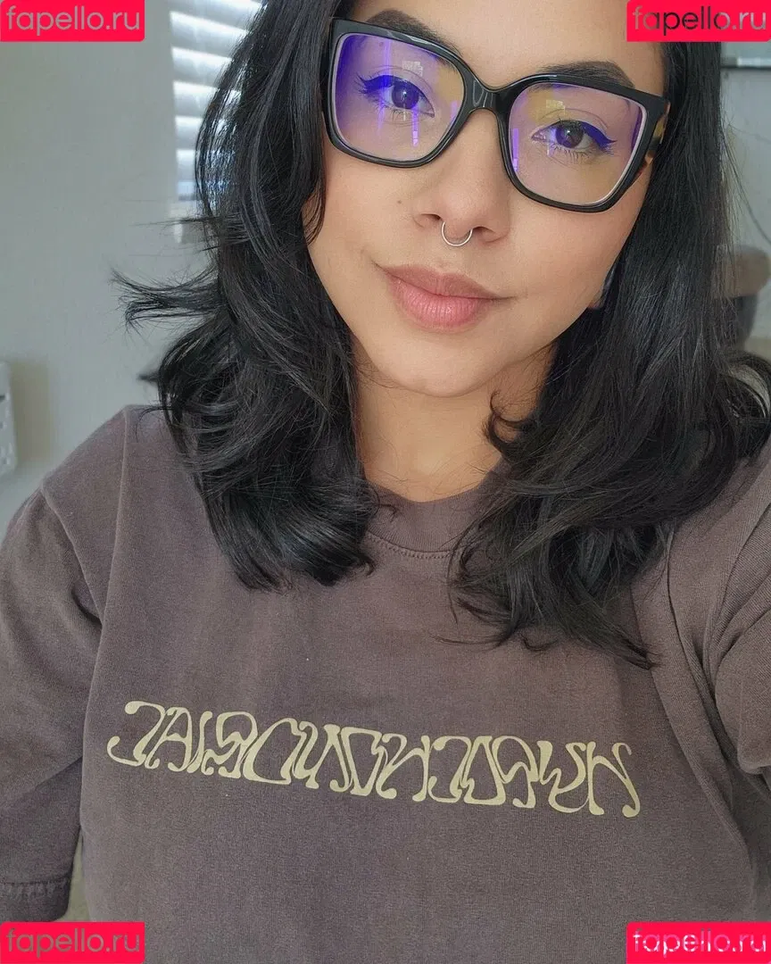 MsBees Onlyfans Photo Gallery 