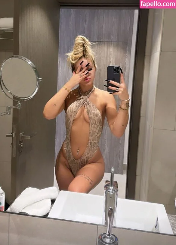 carina_nl Onlyfans Photo Gallery 