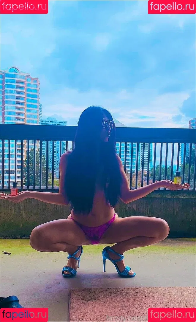 unefilleunique Onlyfans Photo Gallery 