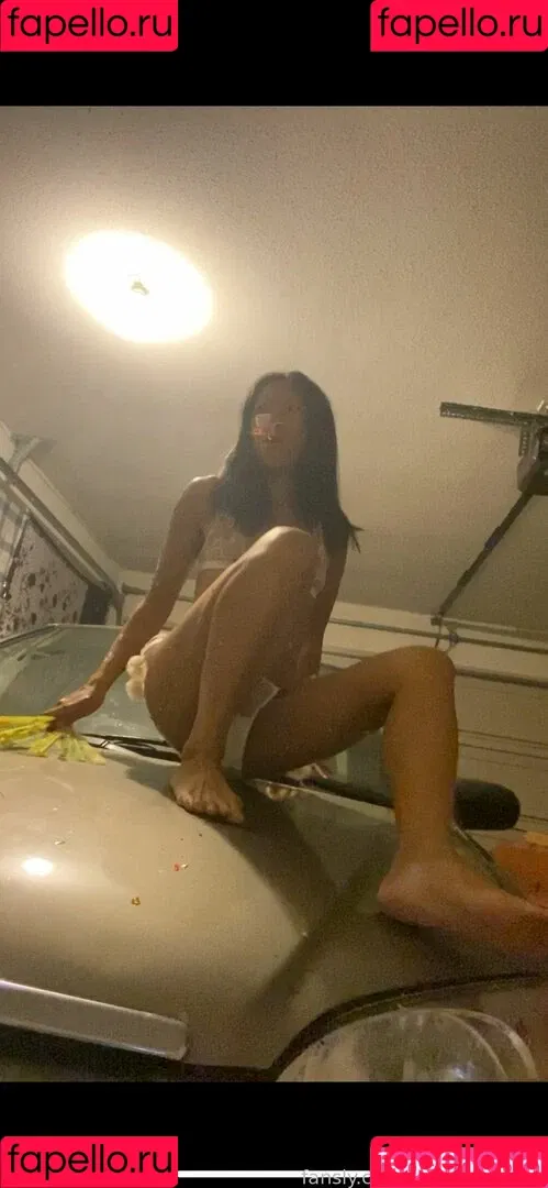 unefilleunique Onlyfans Photo Gallery 