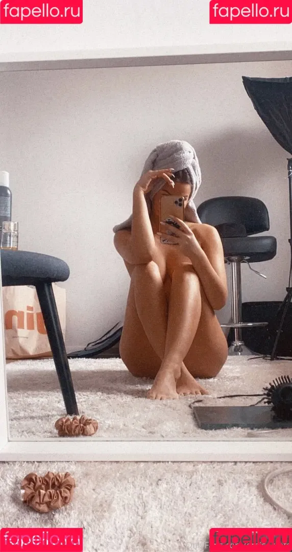 Emisecrets Onlyfans Photo Gallery 