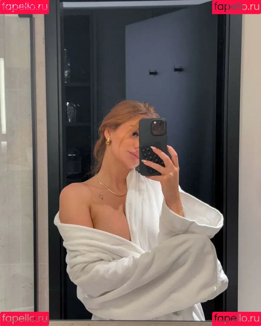 Emisecrets Onlyfans Photo Gallery 
