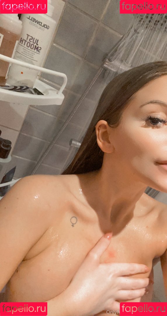 Emisecrets Onlyfans Photo Gallery 