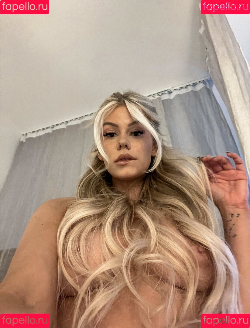 Emisecrets Onlyfans Photo Gallery 