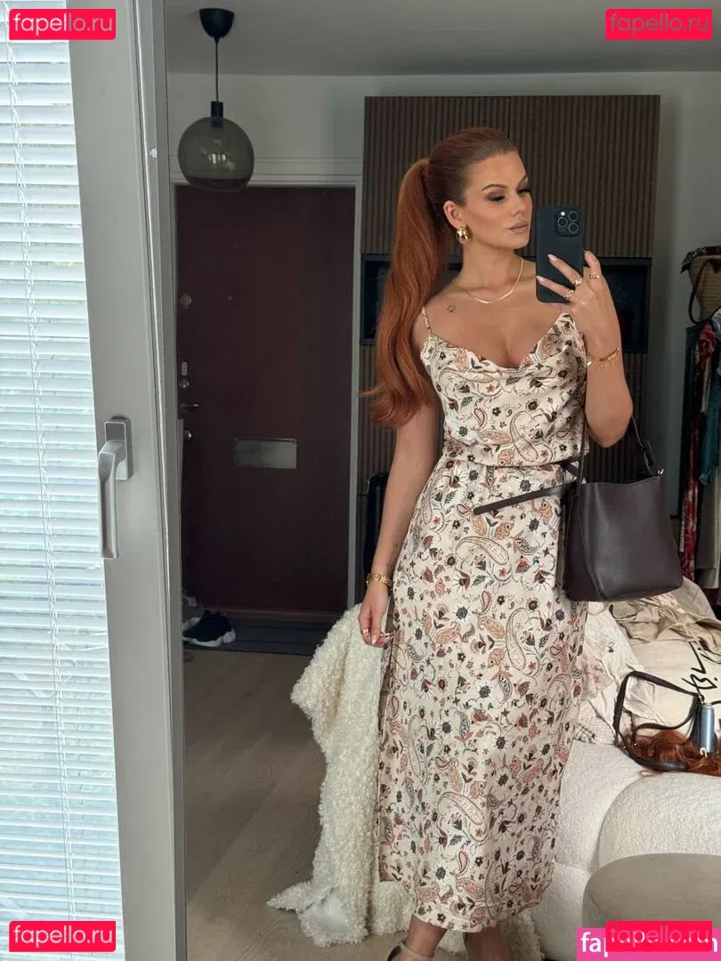 Emisecrets Onlyfans Photo Gallery 