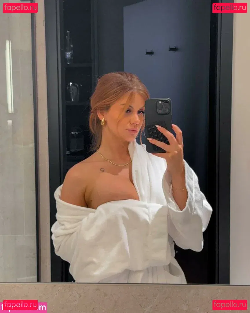 Emisecrets Onlyfans Photo Gallery 