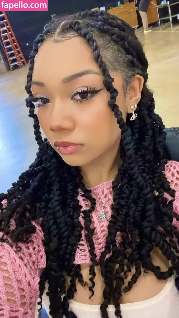 mariiiisel Onlyfans Photo Gallery 