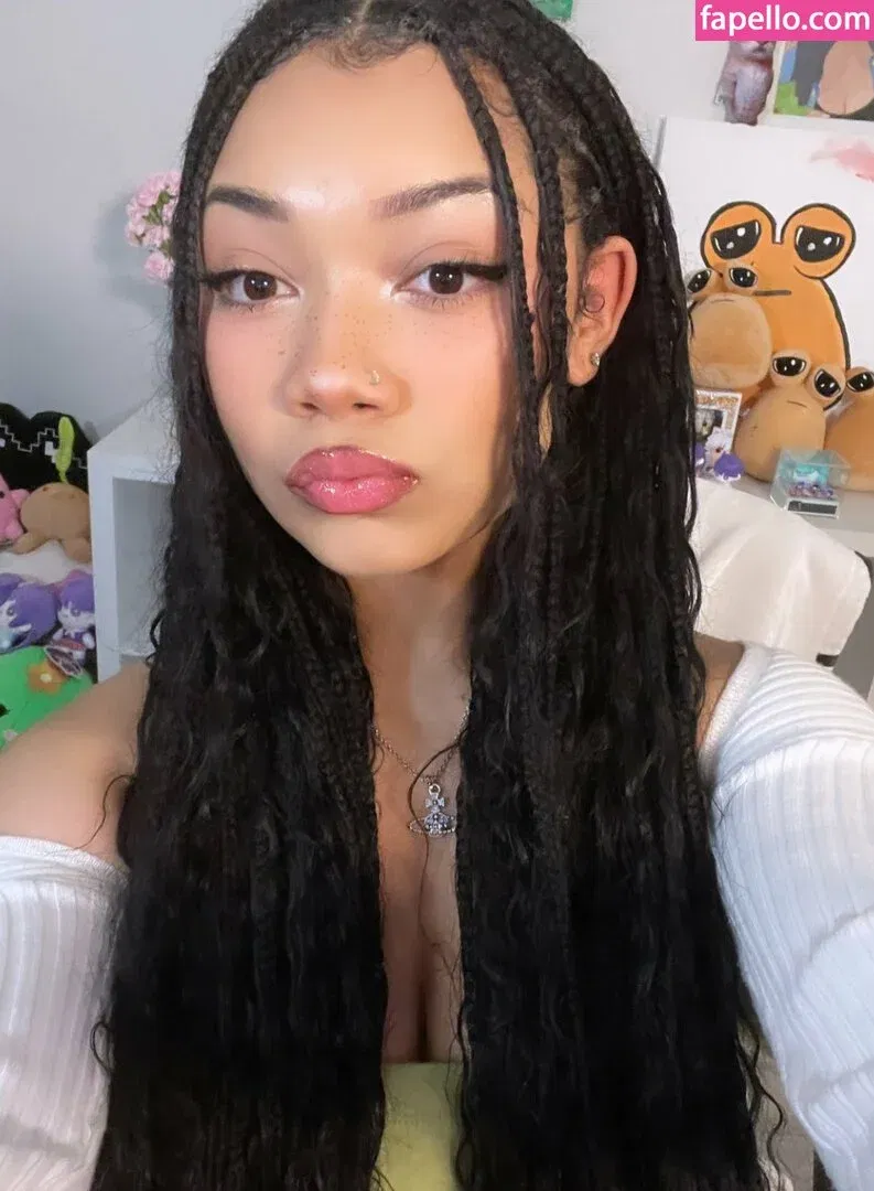 mariiiisel Onlyfans Photo Gallery 