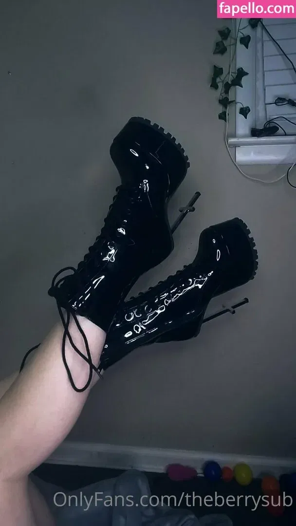 theberrysub Onlyfans Photo Gallery 