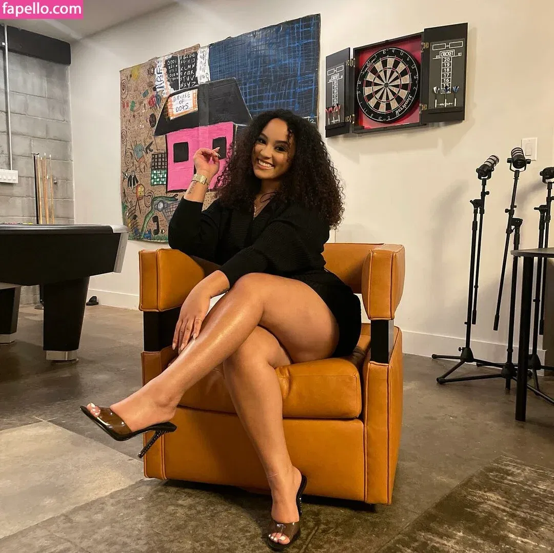 Feetbyfalliie Onlyfans Photo Gallery 