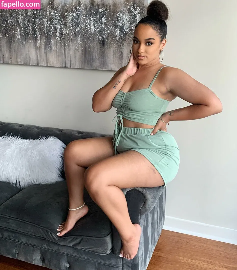 Feetbyfalliie Onlyfans Photo Gallery 