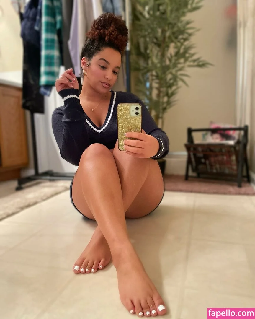 Feetbyfalliie Onlyfans Photo Gallery 
