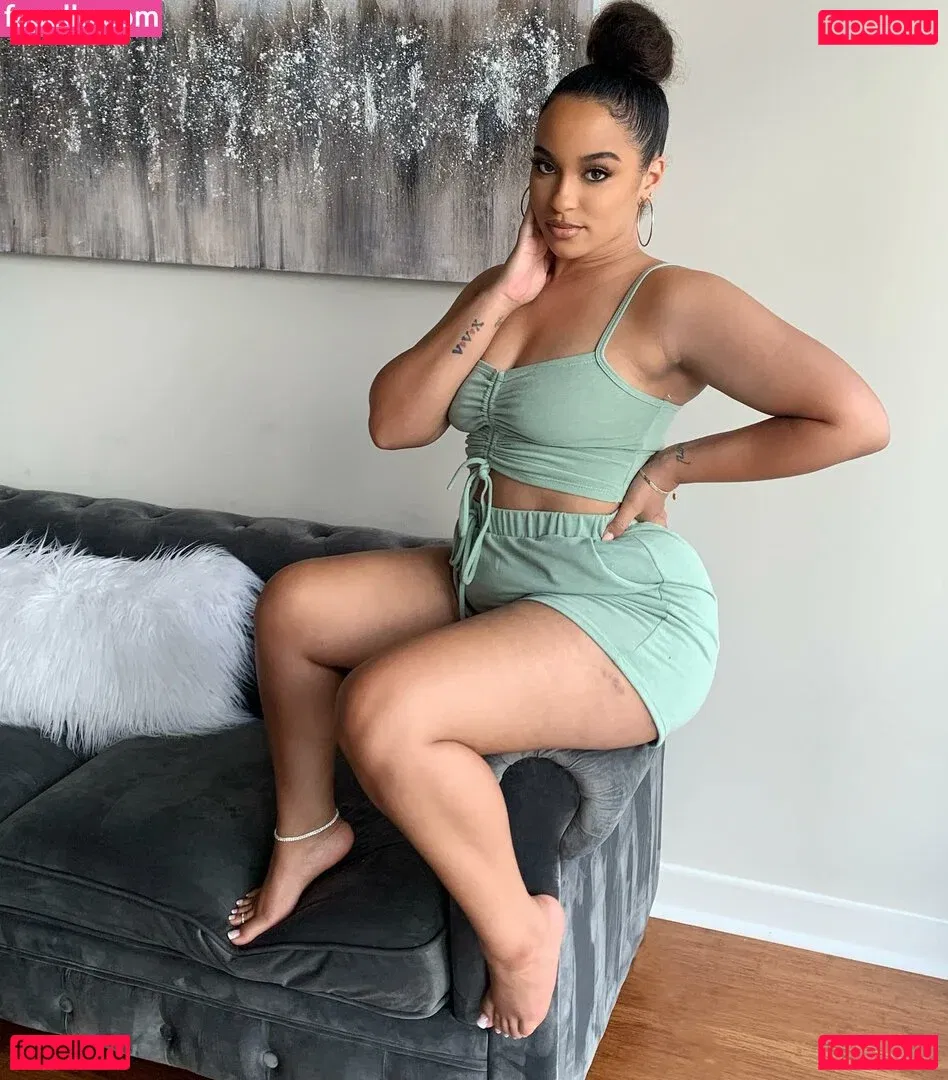 Feetbyfalliie Onlyfans Photo Gallery 