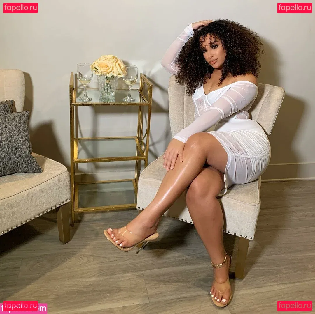 Feetbyfalliie Onlyfans Photo Gallery 