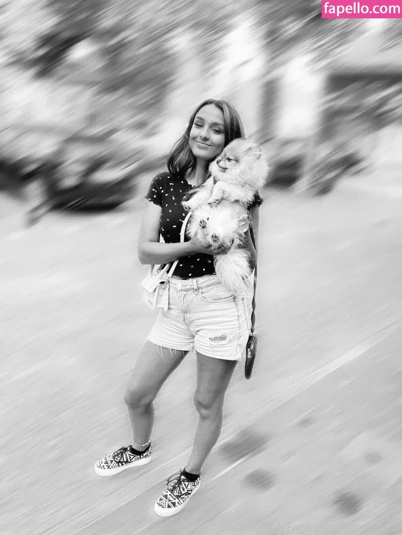 GoodGirlGrow Onlyfans Photo Gallery 