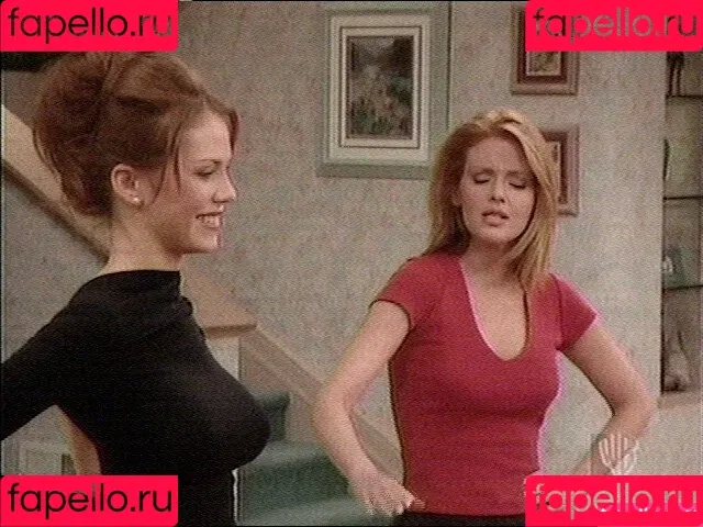 Nikki Cox Onlyfans Photo Gallery 