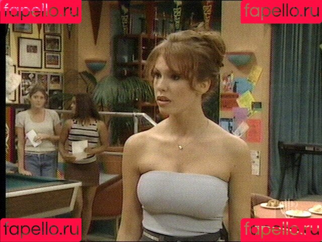 Nikki Cox Onlyfans Photo Gallery 