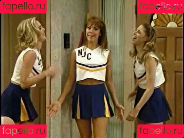 Nikki Cox Onlyfans Photo Gallery 