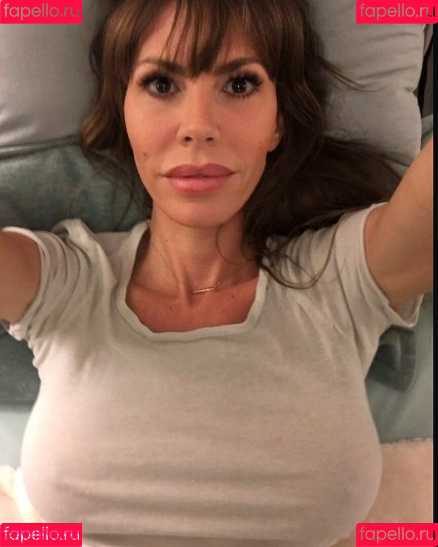 Nikki Cox Onlyfans Photo Gallery 
