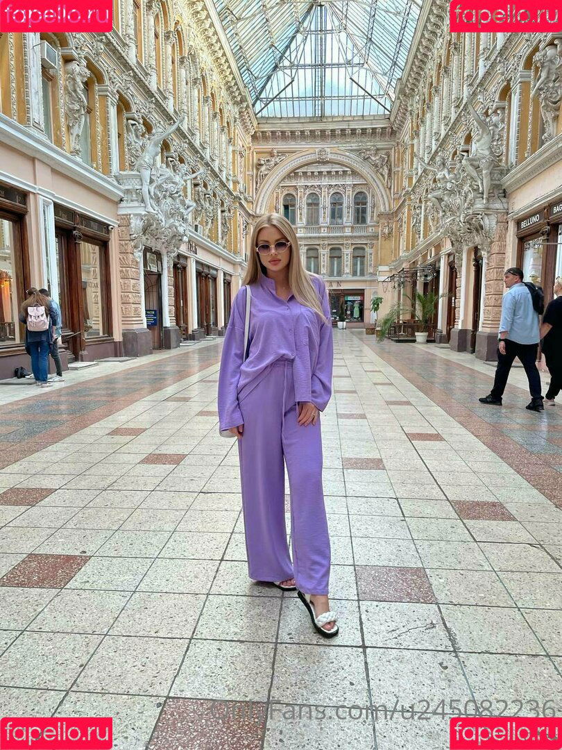 Nikki Cox Onlyfans Photo Gallery 