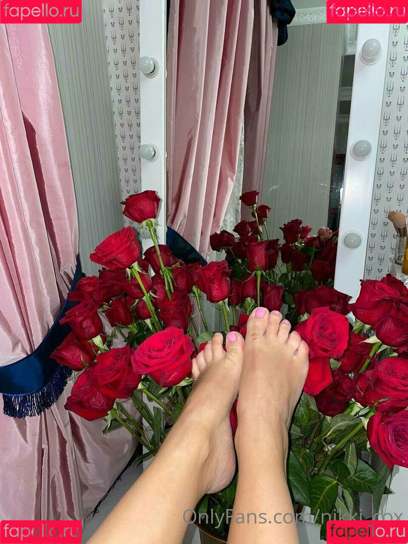 Nikki Cox Onlyfans Photo Gallery 