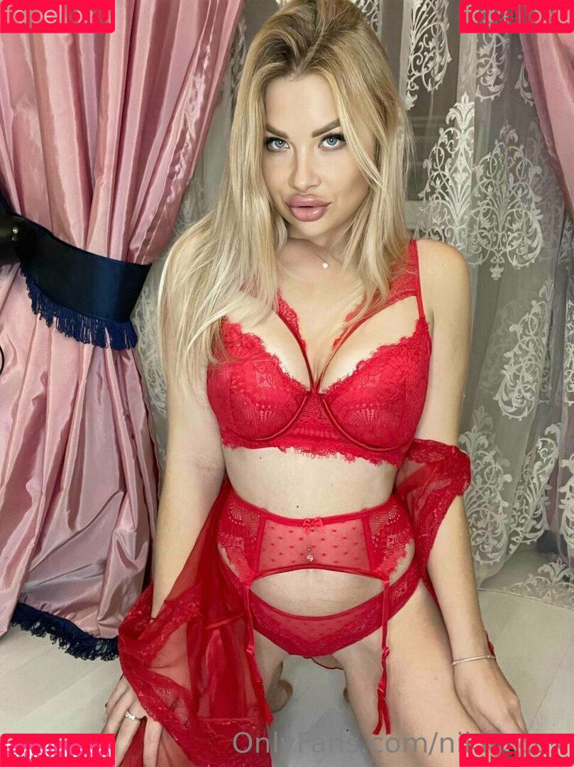 Nikki Cox Onlyfans Photo Gallery 