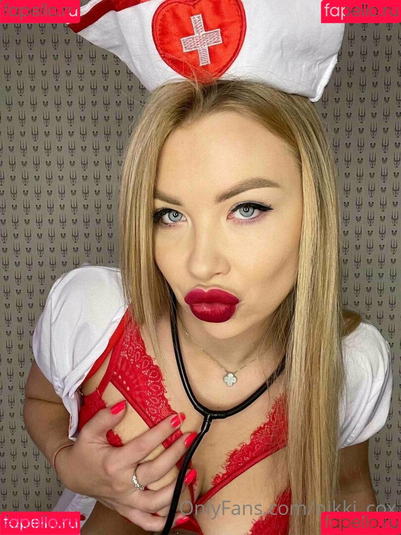 Nikki Cox Onlyfans Photo Gallery 