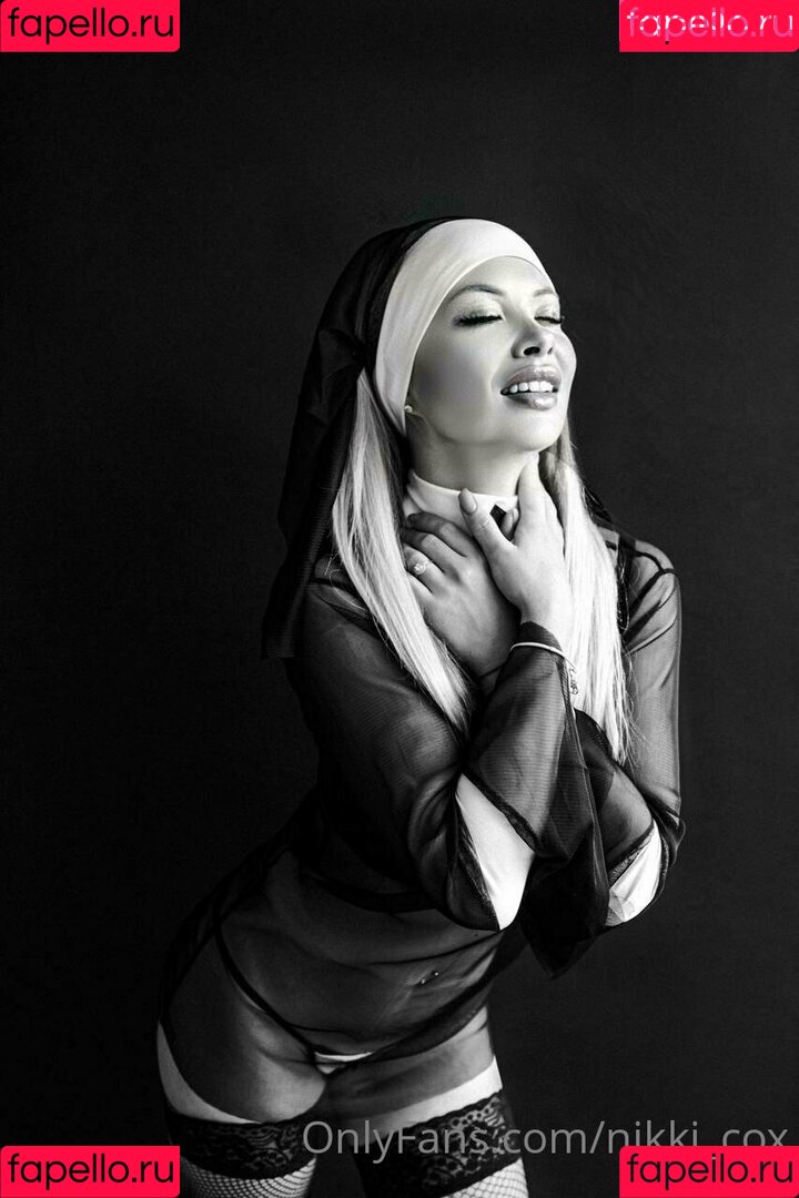 Nikki Cox Onlyfans Photo Gallery 