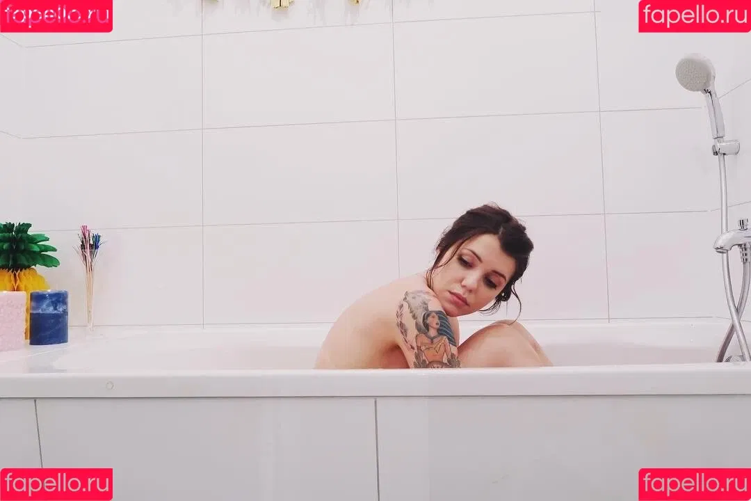 Malwanne Onlyfans Photo Gallery 