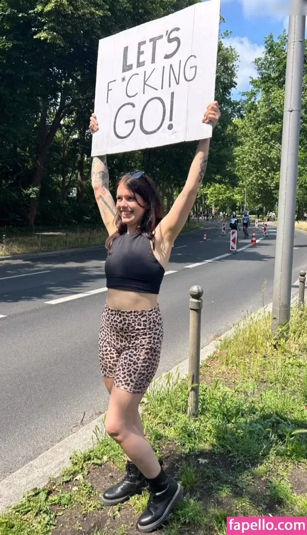 Malwanne Onlyfans Photo Gallery 