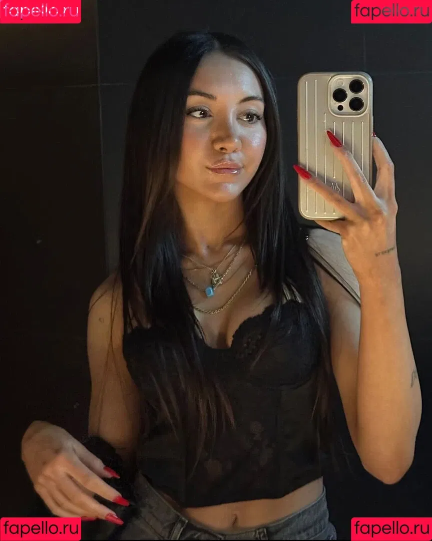 Merve Özkan Onlyfans Photo Gallery 