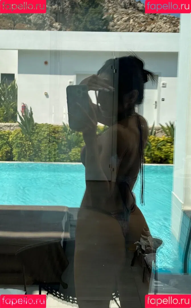 Merve Özkan Onlyfans Photo Gallery 