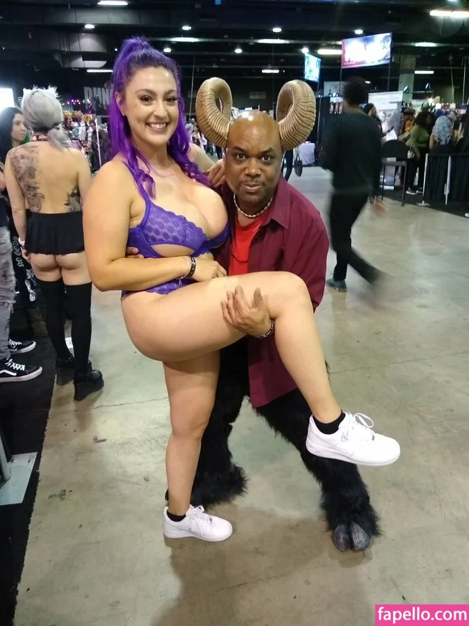 Veronica Avluv Onlyfans Photo Gallery 