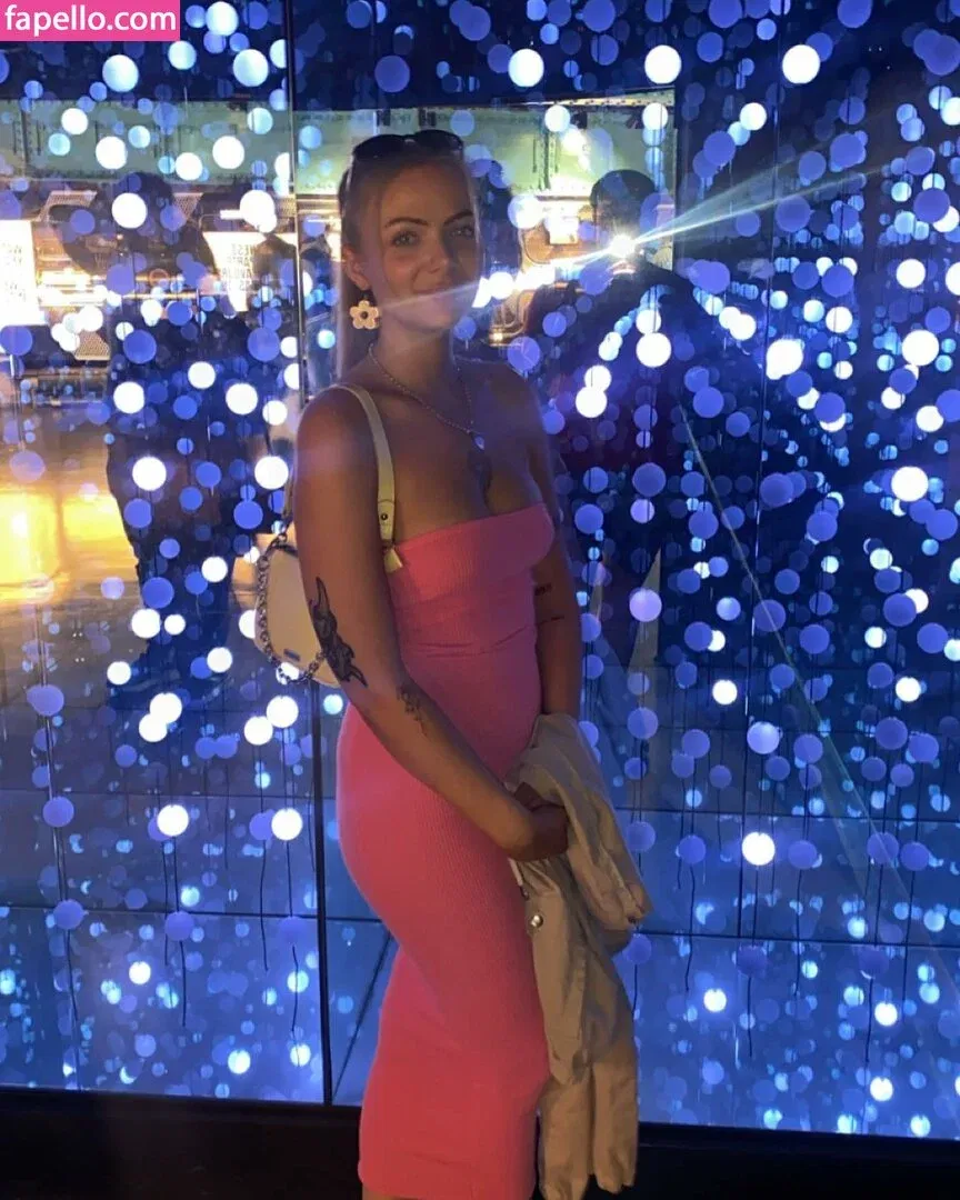 Daisy Thompson Onlyfans Photo Gallery 