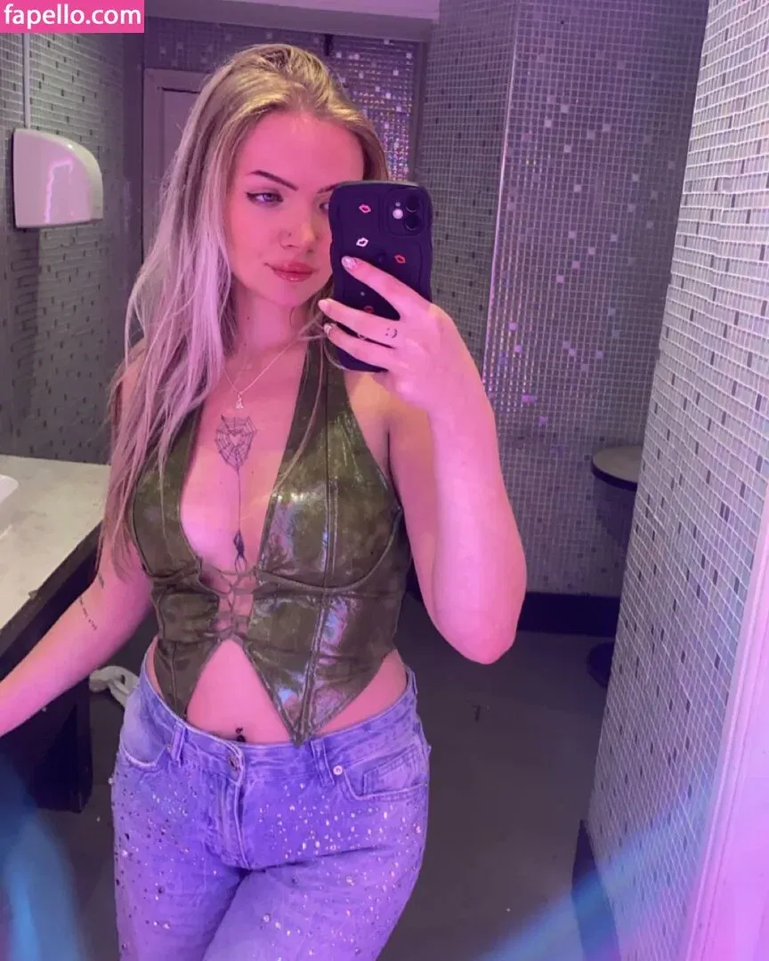 Daisy Thompson Onlyfans Photo Gallery 