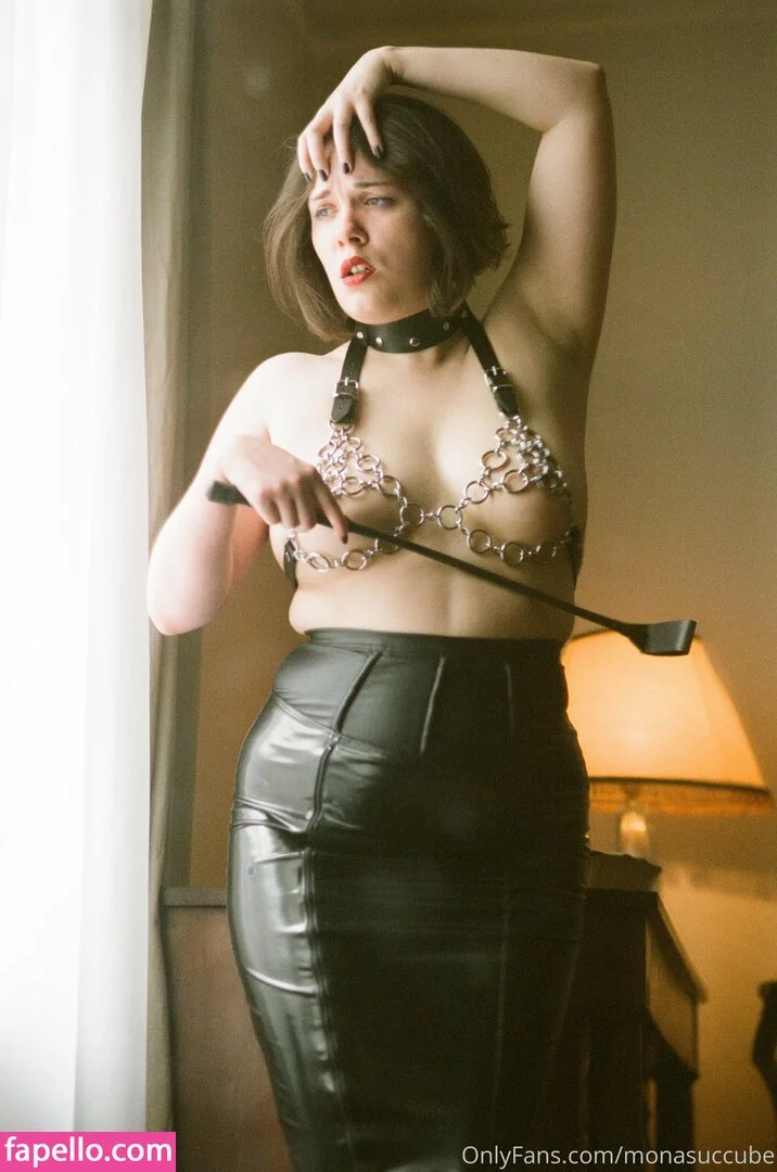 monasuccube Onlyfans Photo Gallery 