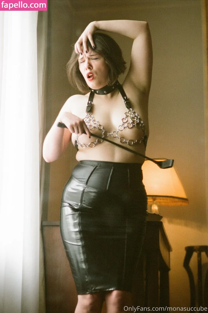 monasuccube Onlyfans Photo Gallery 