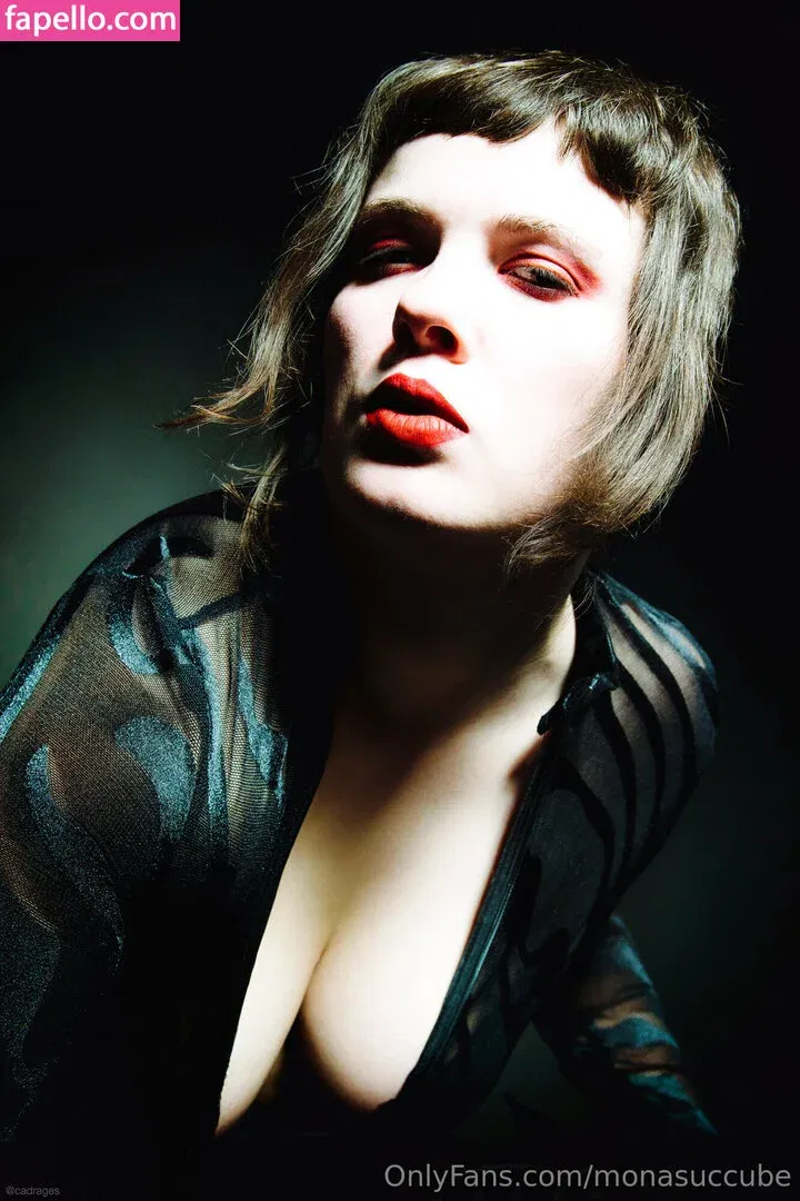 monasuccube Onlyfans Photo Gallery 