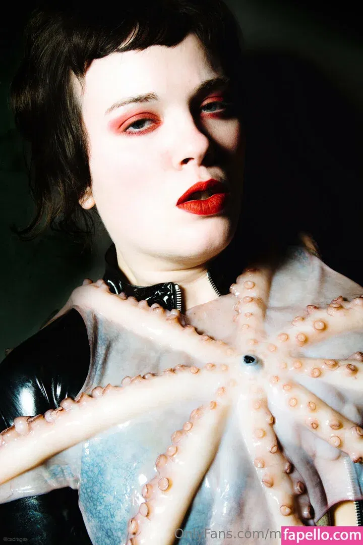 monasuccube Onlyfans Photo Gallery 